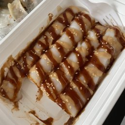 F2. Mixed Sauces Rice Rolls - too dry not enough sauce