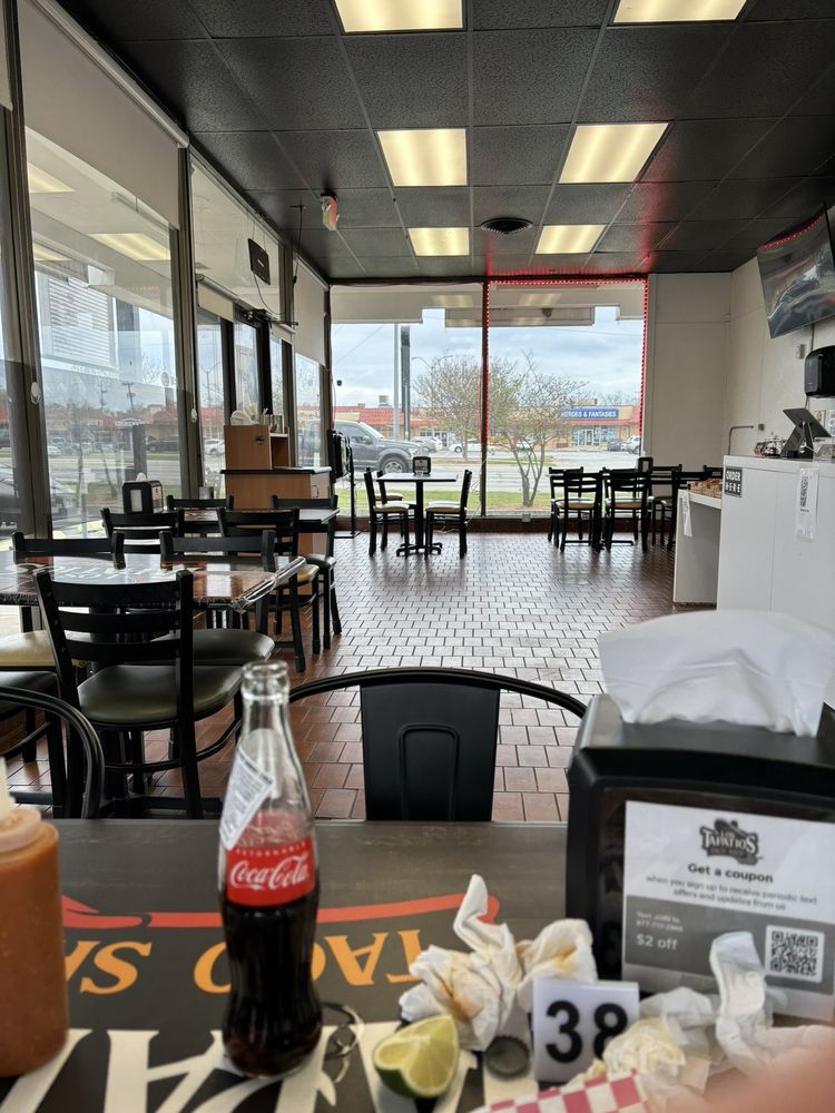 Los Tapatios Taco Shop