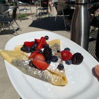 Luna Bakery Cafe - Dark chocolate and berries crepe - Cafes Near Me - Cleveland, Ohio