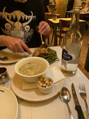 Chez ma cousine Bourg-de-four by null