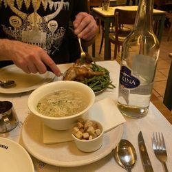 Chez ma cousine - Chicken soup and half chicken