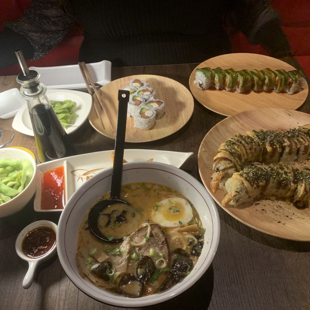 Mini Godzilla Maki Tonkotsu Ramen Mini Godzilla Maki Tonkotsu Ramen