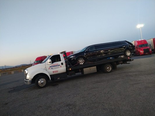 Flat-bed Tow Truck - Flat-bed Tow Truck