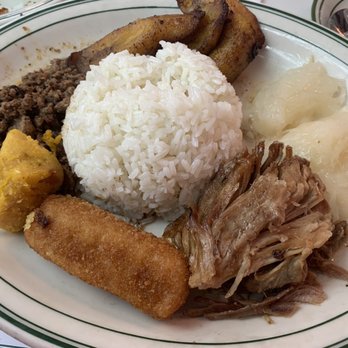 Versailles - El Clasico (black beans off to the side) - Cuban Near Me - Miami, Florida Versailles - El Clasico (black beans off to the side) - Cuban Near Me - Miami, Florida