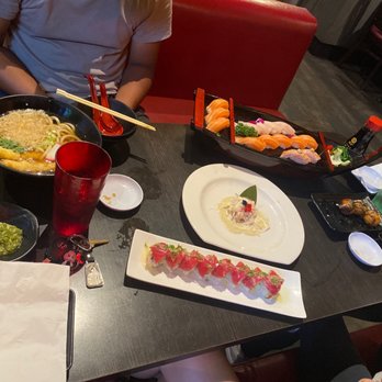 Hoshi Sushi - Tempura Udon, FR14. Butterfly Roll - Sushi Bars Near Me - Fullerton, California