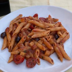 Taverna del Marinaio - Penne with tomato, olives & eggplant