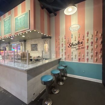 Petersen's Ice Cream & Cafe - Desserts Near Me - Gilbert, Arizona Petersen's Ice Cream & Cafe - Desserts Near Me - Gilbert, Arizona