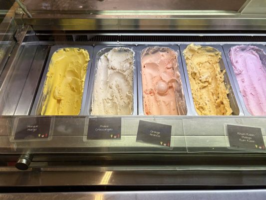 Pile Ou Glace Gelateria by null