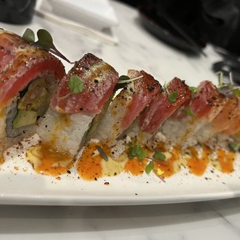 Akami Sushi Bar - Sushi Bars Near Me - Apex, North Carolina