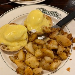 Charlie Oneills Cafe - Eggs Benedict