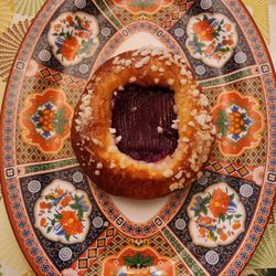 Saboteur Bakery - Raspberry custard brioche (5/5/24)