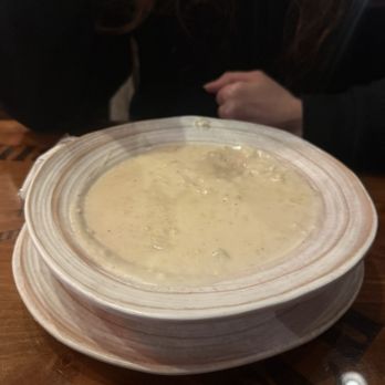 Bubba Gump Shrimp - Bowl of Old Fashioned New England Clam Chowder - Seafood Near Me - Monterey, California