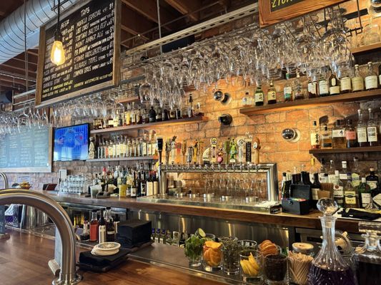 Laurel Tavern by null