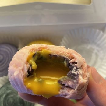 Aliya Lavaland - Hawaiian Purple Yam "Ube" Lava Mooncake - Bakeries Near Me - Monterey Park, California Aliya Lavaland - Hawaiian Purple Yam "Ube" Lava Mooncake - Bakeries Near Me - Monterey Park, California