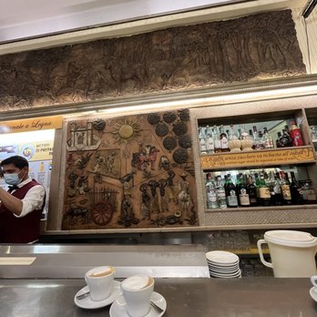 Sant' Eustachio Il Caffè - Cappuccino - Cafes Near Me - Rome, RM Sant' Eustachio Il Caffè - Cappuccino - Cafes Near Me - Rome, RM