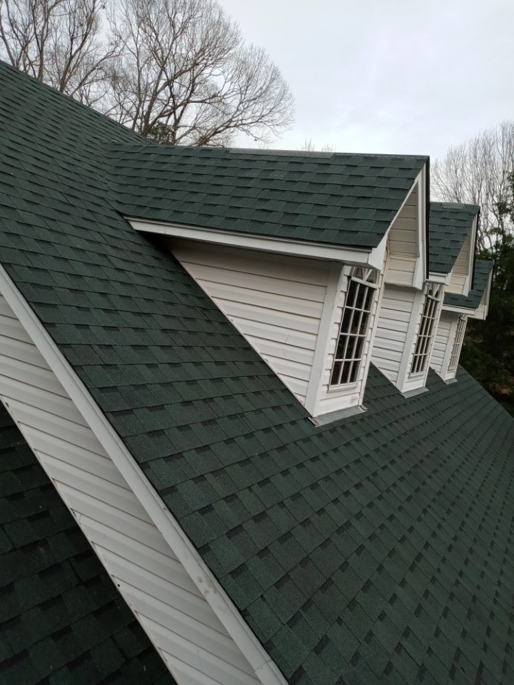 Slide of J&H Roofing & Repairs