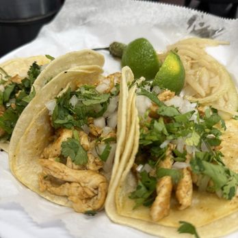 La Tapatia - Chicken tacos - Mexican Near Me - Knoxville, Tennessee La Tapatia - Chicken tacos - Mexican Near Me - Knoxville, Tennessee
