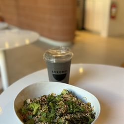 Kokomo - Blueberry matcha smoothie with almond butter  Almond noodle salad
