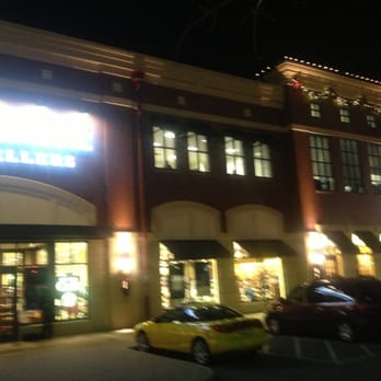 Barnes & Noble - Bookstores Near Me - Hampton, Virginia