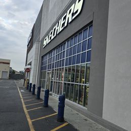 Exterior outside entrance of SKECHERS Warehouse Outlet - Brooklyn, New York Exterior outside entrance of SKECHERS Warehouse Outlet - Brooklyn, New York