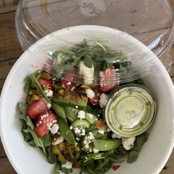 True Food Kitchen - Organic Strawberry and Arugula Salad - New American Near Me - Denver, Colorado True Food Kitchen - Organic Strawberry and Arugula Salad - New American Near Me - Denver, Colorado