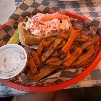 Barking Crab - Traditional Lobster Roll Sweet Potato Fries - Seafood Near Me - Boston, Massachusetts