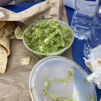 Baby Loves Tacos - Chips and Guacamole - Tacos Near Me - Pittsburgh, Pennsylvania
