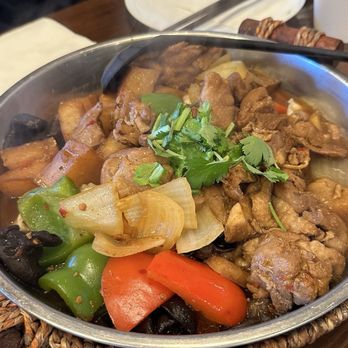Northern Cafe - B4. Big Plate Chicken with Noodle / 風味大盤雞(配面) - Chinese Near Me - Irvine, California Northern Cafe - B4. Big Plate Chicken with Noodle / 風味大盤雞(配面) - Chinese Near Me - Irvine, California