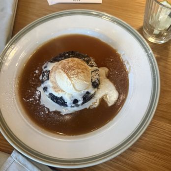 La Serre - Warm Apple Bread Pudding - French Near Me - Chicago, Illinois La Serre - Warm Apple Bread Pudding - French Near Me - Chicago, Illinois