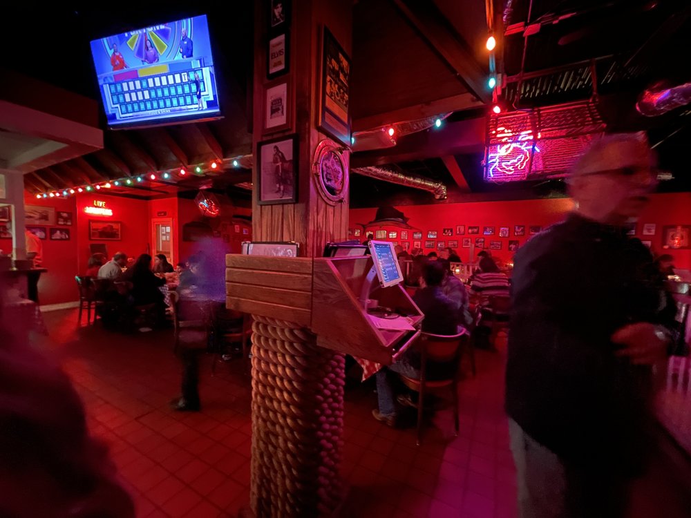 Lefty's Lobster & Chowder House
