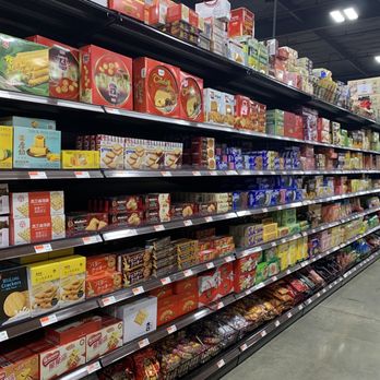 GW Supermarket - Snacks galore - International Grocery Near Me - Temple City, California