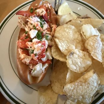 Voyager - Lobster roll - Seafood Near Me - Ferndale, Michigan Voyager - Lobster roll - Seafood Near Me - Ferndale, Michigan