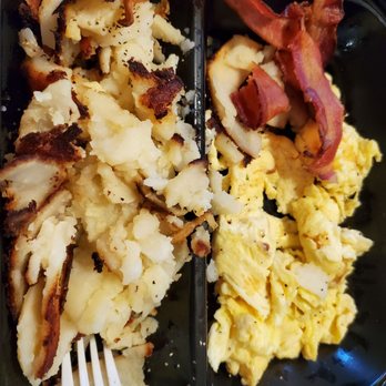 Broken Yolk Cafe - American Breakfast - Breakfast & Brunch Near Me - Fullerton, California Broken Yolk Cafe - American Breakfast - Breakfast & Brunch Near Me - Fullerton, California