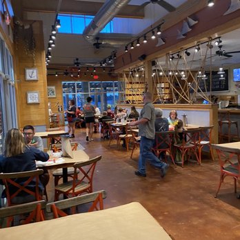 Angry Crab Shack - Nice, friendly, and inviting atmosphere. - Seafood Near Me - Orange Beach, Alabama