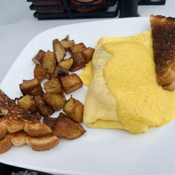 Golden Rooster Restaurant - Lobster Omelette - American Near Me - Saco, Maine Golden Rooster Restaurant - Lobster Omelette - American Near Me - Saco, Maine