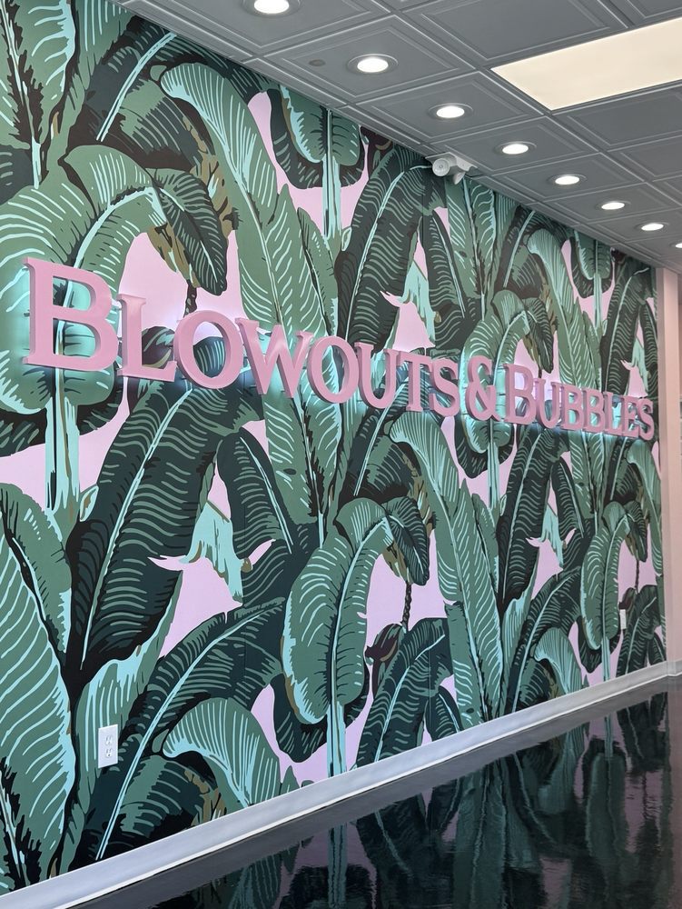 Blowouts And Bubbles Logo