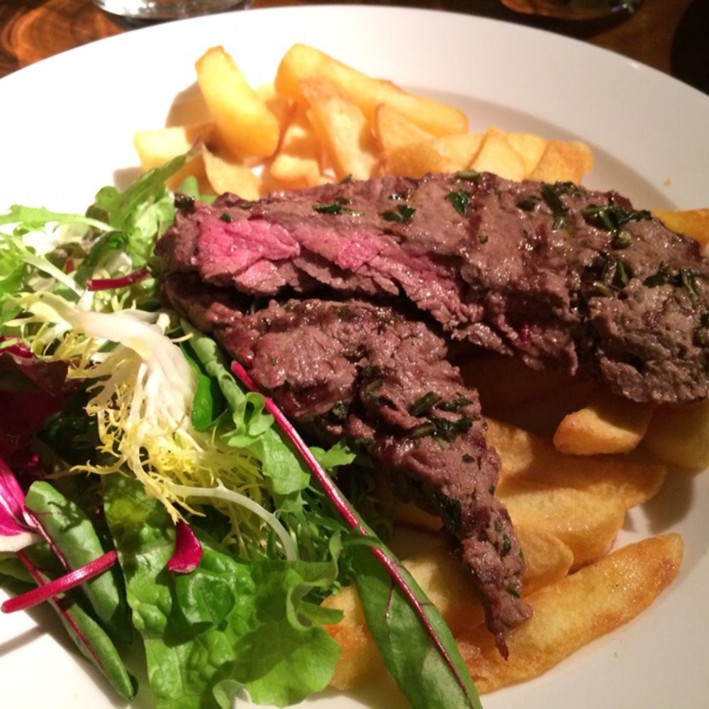 Rocca - Steak, cooked medium rare, with salad and fries. - Italian Near Me - London, XGL Rocca - Steak, cooked medium rare, with salad and fries. - Italian Near Me - London, XGL