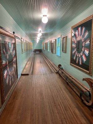 Woods Restaurant and Bobby's Bar by null