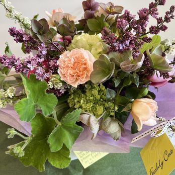 Freshly Cut Florist - Another Gorgeous Arrangement by Freshly Cut! - Florists Near Me - Kensington, California Freshly Cut Florist - Another Gorgeous Arrangement by Freshly Cut! - Florists Near Me - Kensington, California