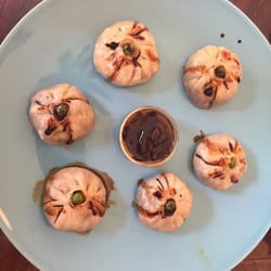 Momo - Momos.