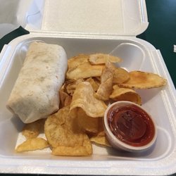 Wings Olé - Steak burrito with potato chips