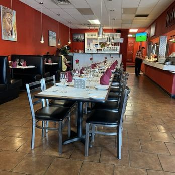 Chutney Indian Cuisine - The pleasant inside of Chutneys. - Indian Near Me - Aurora, Colorado