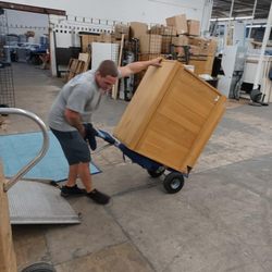 Helping Hands Express - Loading Crates