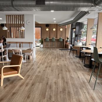 Goldberry Roasting Company - Lobby and entry way. - Coffee Roasteries Near Me - Ashland, Ohio