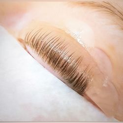 The Lash Room - Lash lifts !
