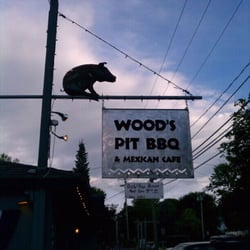 Wood's Pit BBQ & Mexican Café