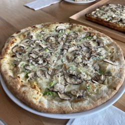 La Pizza Shoppe - Magic Mushroom - round, shareable btw 2 ppl!