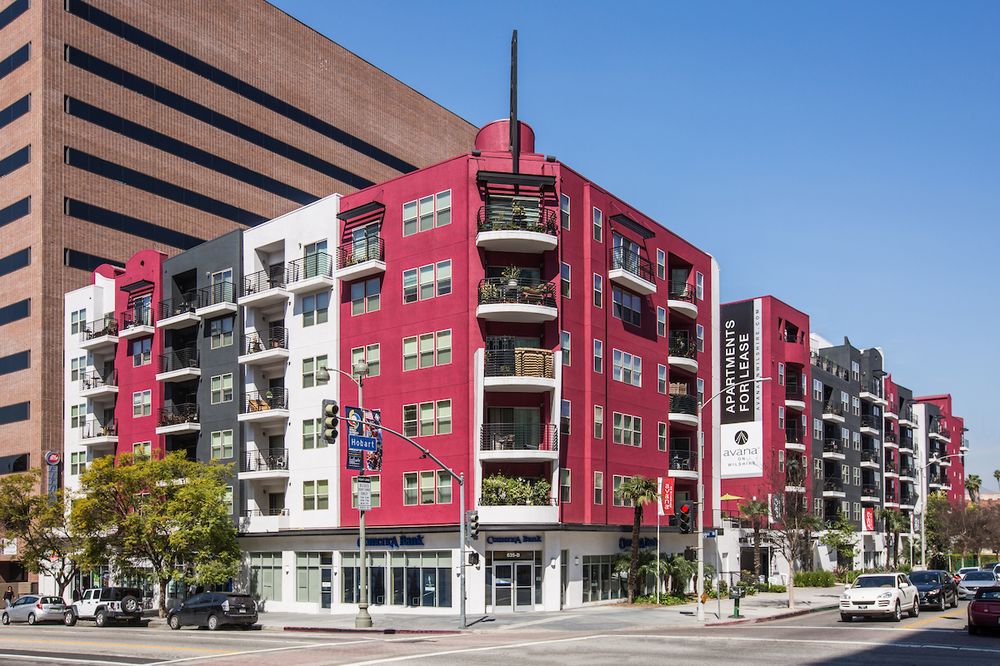 AVANA ON WILSHIRE APARTMENTS Updated August 2024 93 Photos & 60 Reviews 635 S Hobart Blvd