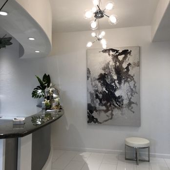 Saul Arrambide Salon 201 - Hair Stylists Near Me - Fresno, California