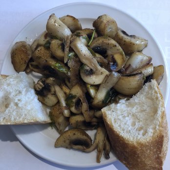 En Diagonal - Mushroom tapas - Cafeteria Near Me - Barcelona, B En Diagonal - Mushroom tapas - Cafeteria Near Me - Barcelona, B